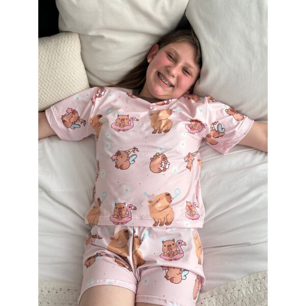 Pijama Manga Curta Capivara Rosa
