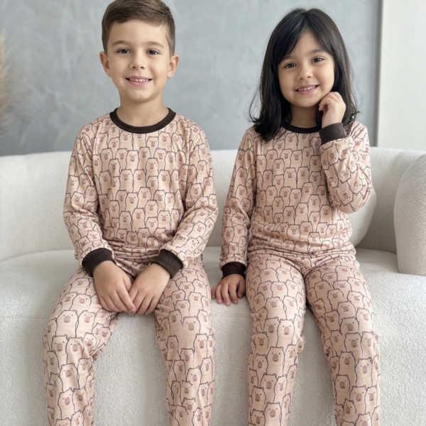 Pijama Manga Longa Capivara Marrom